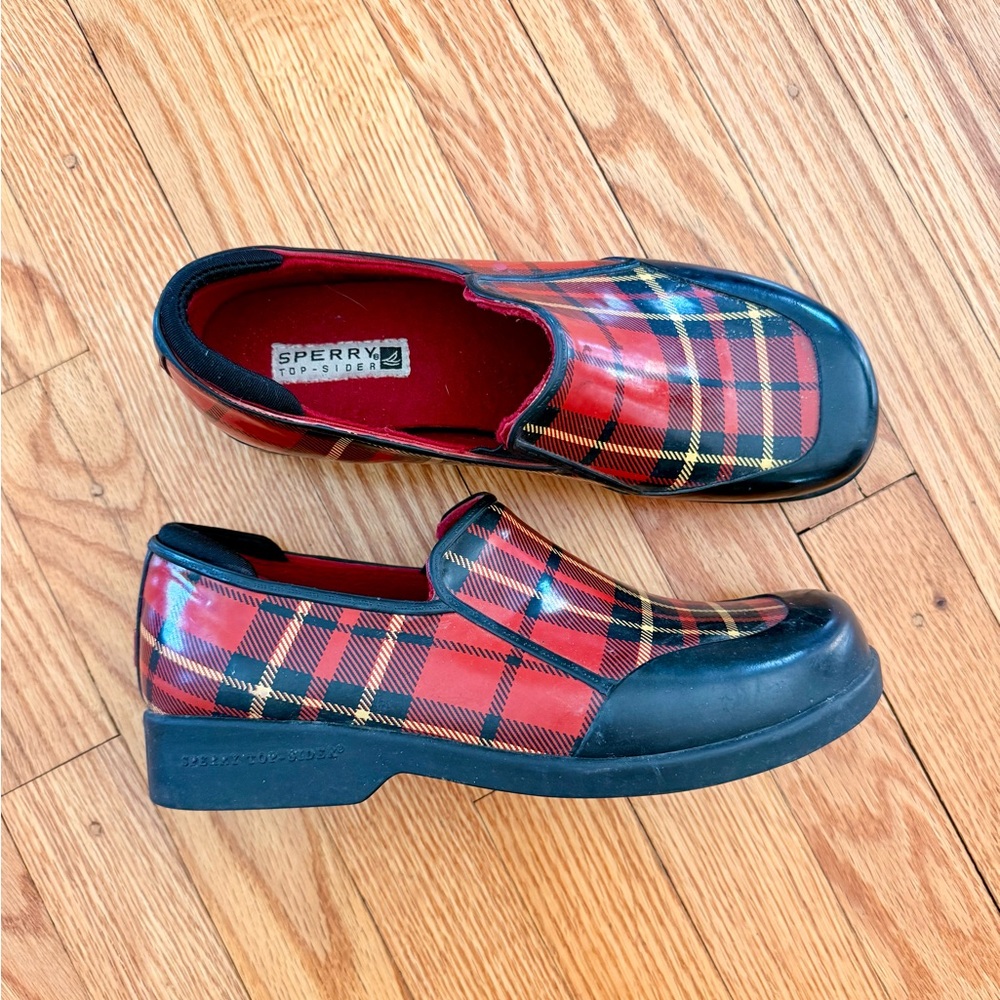 Sperry Top-Sider Red and Black Plaid Waterproof Slip-On Rain Gardening Shoes 9